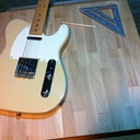 Planche à découper en forme de guitare électrique