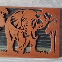 Éléphant chantourné