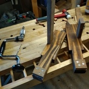 2 cales collées vissées