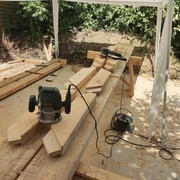 Travail en série. Ponçage et chanfreinage.