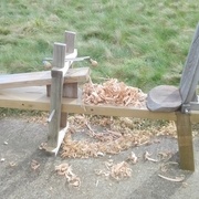 un petit tour sur le banc pour l'arrondir un peu (c'est pas la même puissance que le tour électrique!)