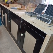 Meuble mobile, ici à coté du tour à bois