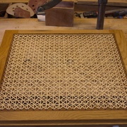 Motif fini avec un tissage complet.