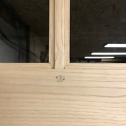 Petit bois partie vitrée, chevillé