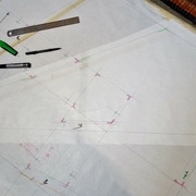 Les marches sont à 30 mm du mur