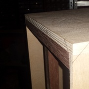 les coin supérieur seront coupés en biais pour ne pas blessé la paume des mains au moment de la frappe