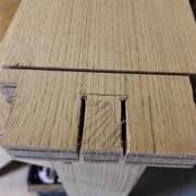 Préparation des tenons et premiers traits de scie