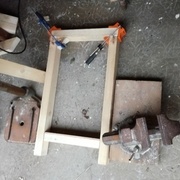 Assemblage de la base, collage des 2 tenons/mortaises