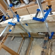 Montant courbe : détail du voile avec un appui droit sur les verticales