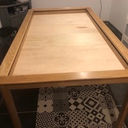 l'ensemble des plateaux sous table mis en place