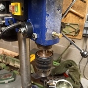 Vis de pression et son contre écrou