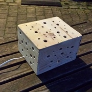 Fait de chutes de caisses à vin