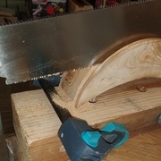 Morceau toujours collé sur le stratifié pour ne pas perdre les réglages