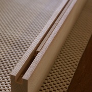 Baguette de réduction de la rainure (avant affleurage à la défonceuse)