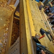 on rabote une planche pas très droite