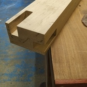 les 2 mortaises creusées