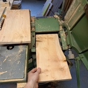 La largeur de raboteuse de 21 cm est un peu short