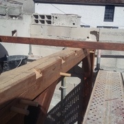 Crantage de la poutre principale destiné à recevoir les chevrons