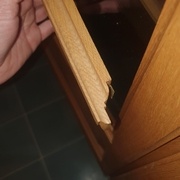 bout contre-profilé à la main, et clinquant à l'arrière