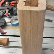 Les 4 montants après arrondi au rabot.