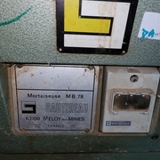 Vide atelier de menuiserie en Isère