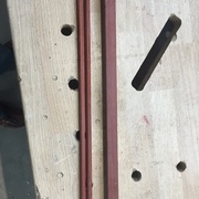 Le bois inconnu pour les chevilles