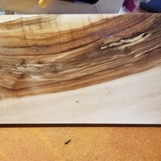 des sections de l'arbre au veinage impressionnant.