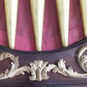 Etat lacunaire initial (manquent la feuille centrale et une acanthe à droite)