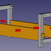 Différents morceaux de l'établi consciencieusement contraints. Il n'y a plus de degrés de libertés.