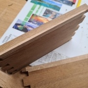 Oups ! J'ai pas fraisé la bonne pièce ! Pas grave on transforme ça en petite particularités de cette boite !