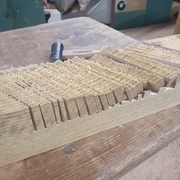 Au marteau on fait tomber les morceaux