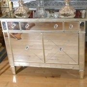 Buffet art déco inspiration néoclassique plaqué de miroirs http://antiquitescanonbury.com
