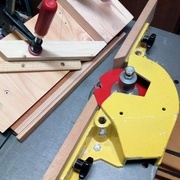 outil monté à l'envers, sens inverse de rotation et de travail