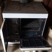 gazinière à bois "rosière" en bon état pour son age!