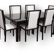 Table et chaises fin 1979 par Pierre Vandel  https://www.vinterior.co/
