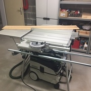 Scie sous table Festool CS70 et aspirateur