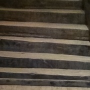 Marches d escalier en poutres équarries