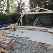 On assemble la deuxième. Levage en vidéo cette fois-ci