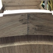 Ornement supplémentaire sur les dossiers