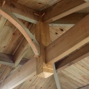 Lien  de faîtage courbe