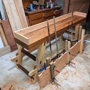 Collage du fond et des côtés