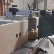 Première utilisation de ma toupie, pour faire un assemblage à dents.