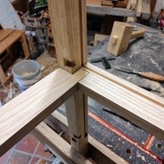 Détail de l'assemblage des traverses médianes