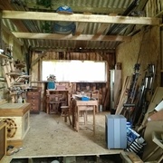 et la planche de surf au dessus , normal!