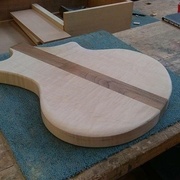 On arrondie les bord et on chanfreine un côté