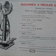 Machine à meuler à pédale