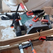 Faut que je fabrique une table pour ma défonceuse...