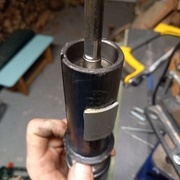 Le PVC tiens avec la graisse et épouse bien la forme