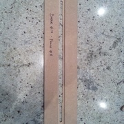 Gabarit pour emplacement précis d'une rainure (Combinaison entre fraise et bague de copiage)