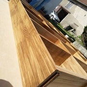 Au soleil, une teinte miel chaleureuse